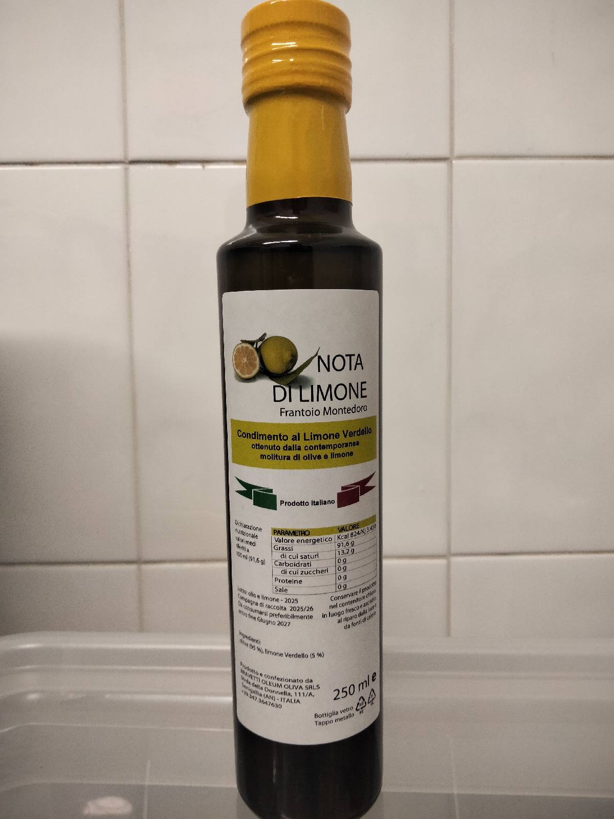 Nota di limone. 2025.